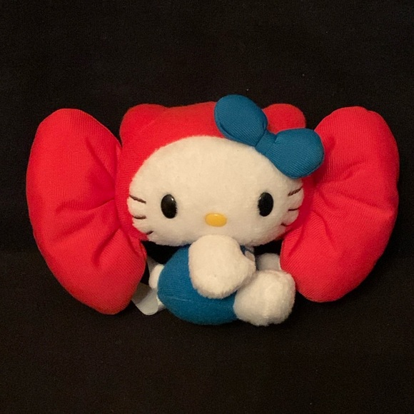 Hello Kitty ribbon plush from Japan Y2K 2009